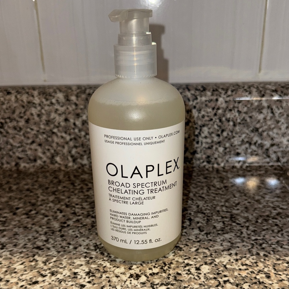OLAPLEX Broad Spectrum Treatment in Clear Bottle